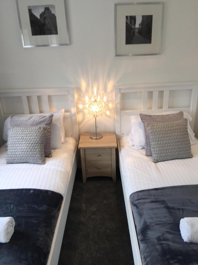 Arma Short Stays 122 - Spacious 3 Bed Oxford House Sleeps 5 - Free Parkng For 2 Vehicles - Large Garden 外观 照片