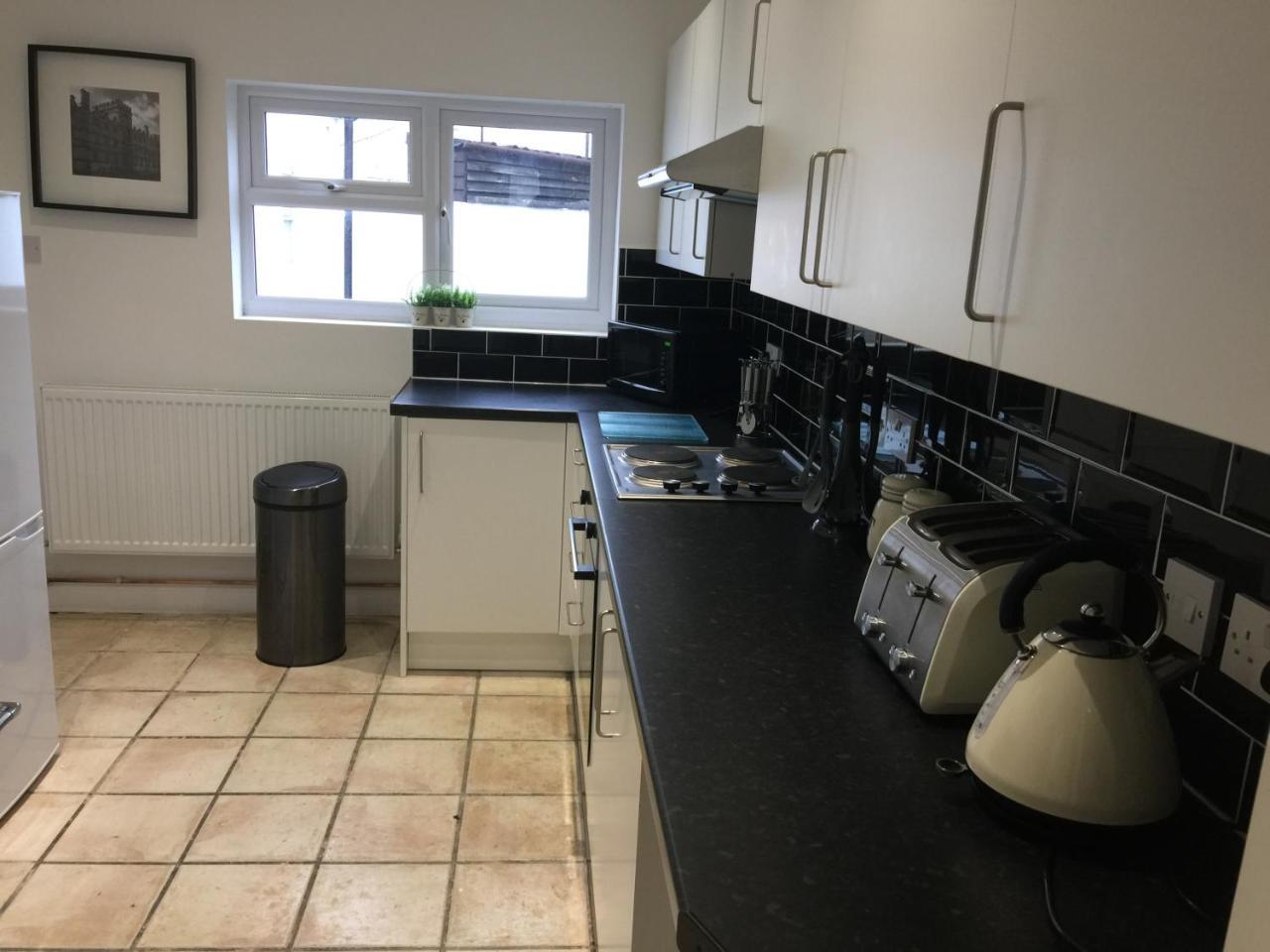 Arma Short Stays 122 - Spacious 3 Bed Oxford House Sleeps 5 - Free Parkng For 2 Vehicles - Large Garden 外观 照片